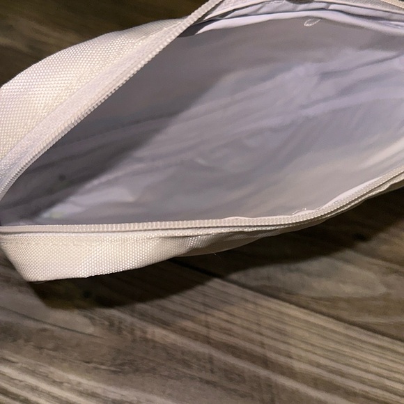 Matt & Nat and sport de paco rabanne accessories travel pouch lot - Picture 13 of 14